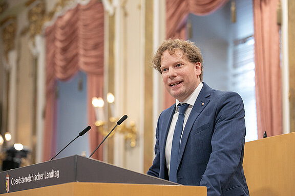 Weber_Landtag_c_LandOÖ_Spenlingwimmer.jpg  